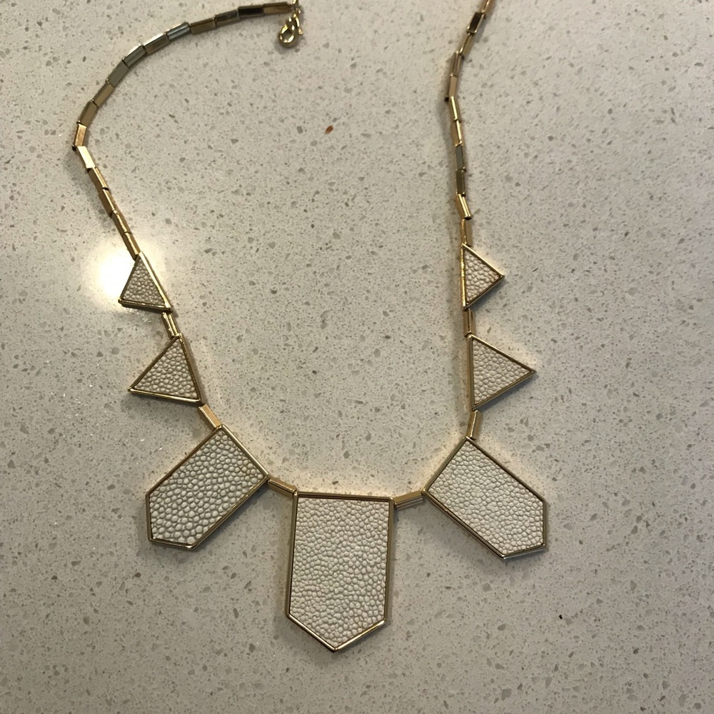 House of Harlow 1960 station leather necklace